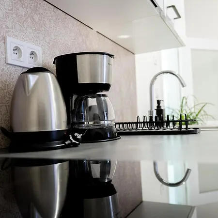 Apartment 1 New Just Steps Away From Old Town And The Florence Bus Station