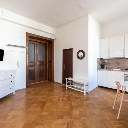 Aparthotel Tesnov