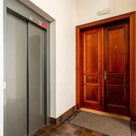 Cozy Gateway Apartment *