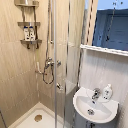 Stylish Flat In - Vinohrady Apartment *