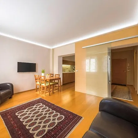 Apartment Sir Charles Bridge