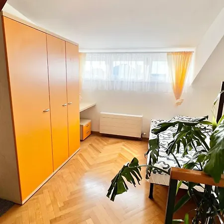 Apartment Miru Loft Prague