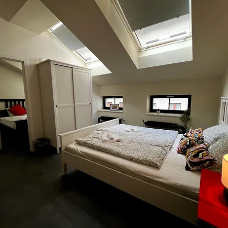 Opletalova 1min From Wenceslas Square *