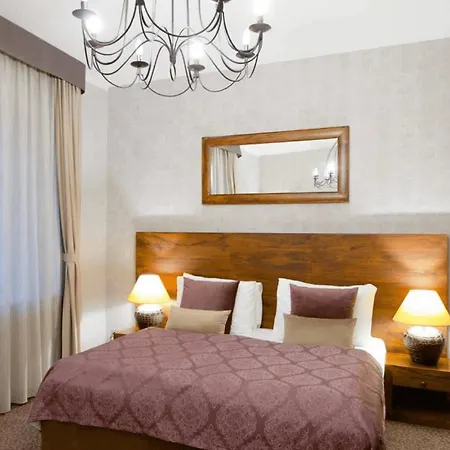 Agnes Hotel 4*
