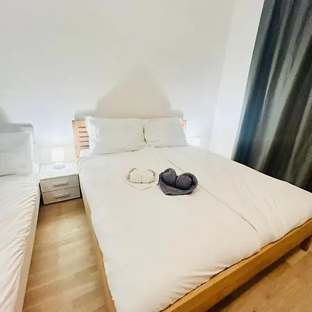 New Design & Style 50m From Wenceslas Square Apartment