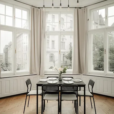 Parizska Apartment
