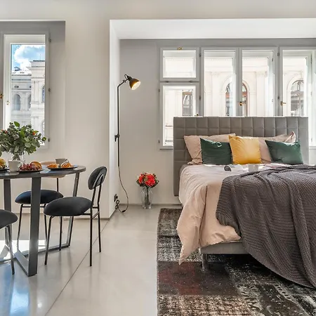 The Grand Krocinova Loft - Golden Bond Retreat * Prague