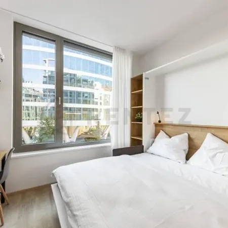Mymozart Lux With Parking Included Apartment *