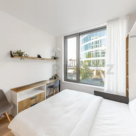 Mymozart Lux With Parking Included
