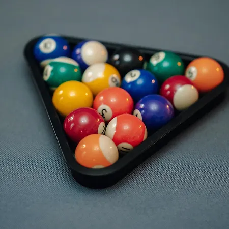 Cinematic With Pool Table & Cinema In The Heart Of Apartment *