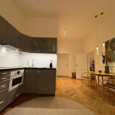 Enjoy Apartment