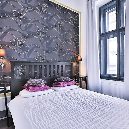 Apartment Two-bedroom Haven In The Old Town