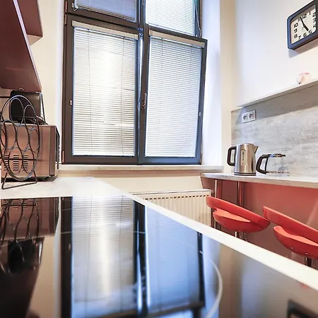 Appartamento Two-bedroom Haven In The Old Town
