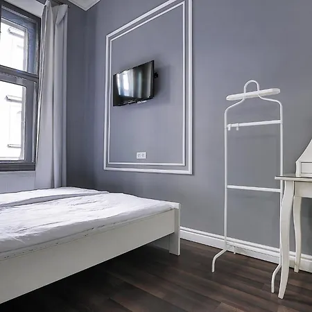 Two-bedroom Haven In The Old Town Apartment *