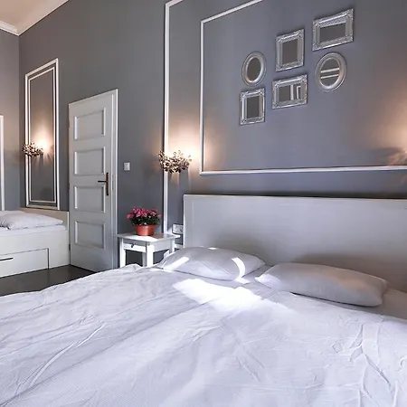 Apartment Two-bedroom Haven In The Old Town Prague