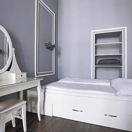 Two-bedroom Haven In The Old Town Apartment *