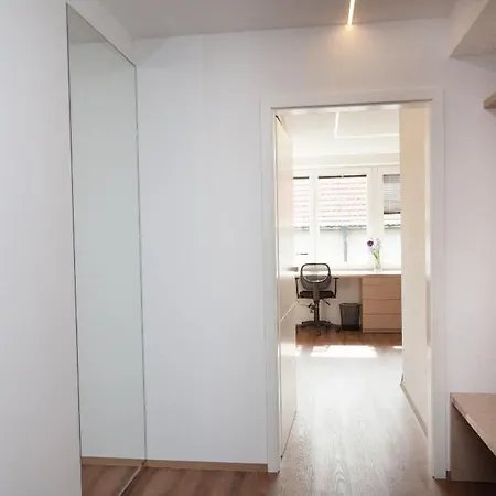 3kk - 115m2 V Klidne Lokalite - 4 Apartment *