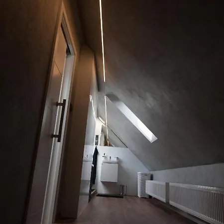 3kk - 115m2 V Klidne Lokalite - 4 Apartment *
