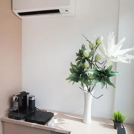3kk - 115m2 V Klidne Lokalite - 4 * Prague