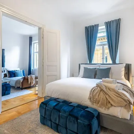 Charming 2bedroom Old Town *