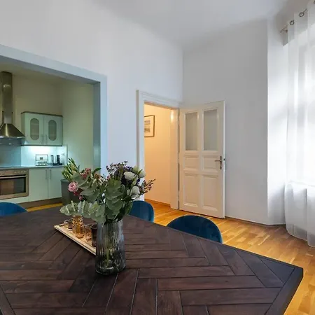 Charming 2bedroom Old Town Prague