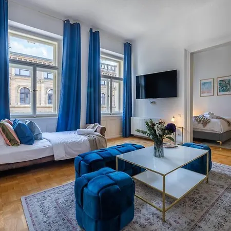 Charming 2bedroom Old Town