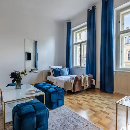 Charming 2bedroom Old Town Apartment