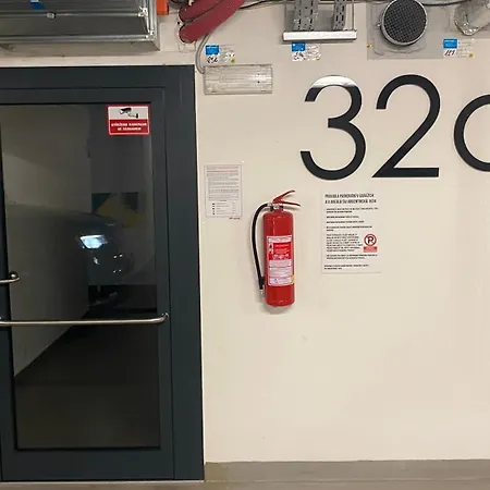 Apartment Holesovice Parking