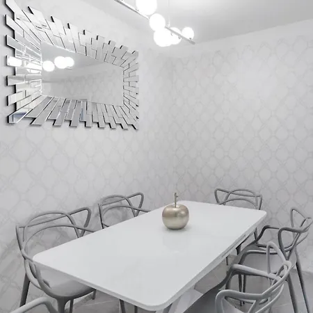 Pastel Art Deco 3bdr Ruterra Apartment