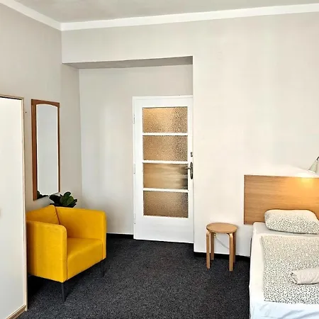 Flat In Zizkov -303- *