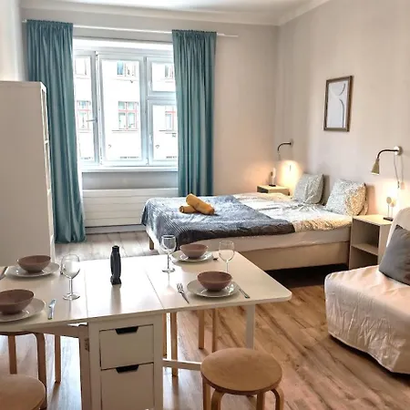 Flat In Zizkov -303- Prague