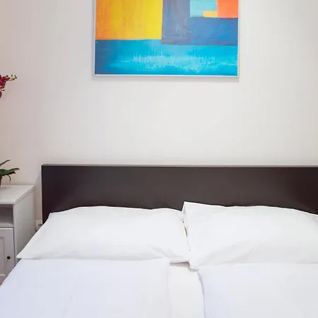 Apartment Opatovicka Affordable *
