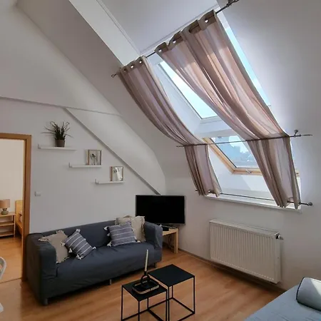 Apartment Opatovicka Affordable Prague