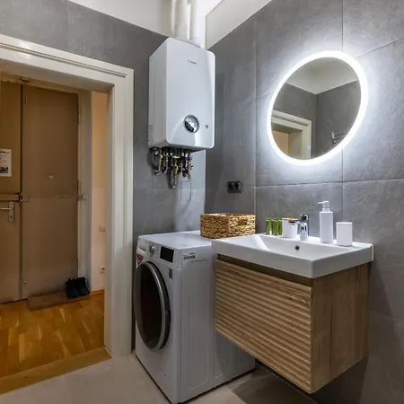Charming 2bedroom Old Town