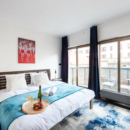 Deluxe With Balcony Near Center Apartment Prague