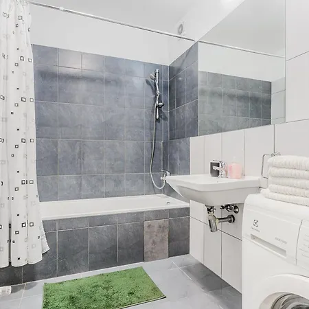 Deluxe With Balcony Near Center *