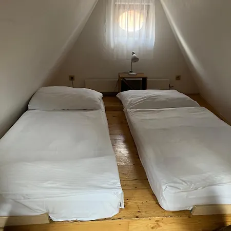 U Vejvodů * Praha