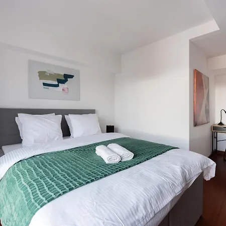 Apartment 2-level On Krizikova Near The Metro Prague