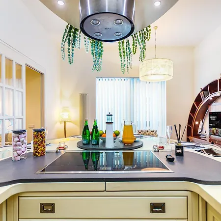 Apartment Luxury Yacht-style Old Town *