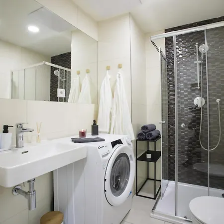 Apartment Luxury Near The Downtown
