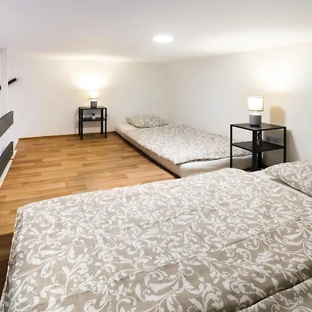 Apartment Luxury Near The Downtown
