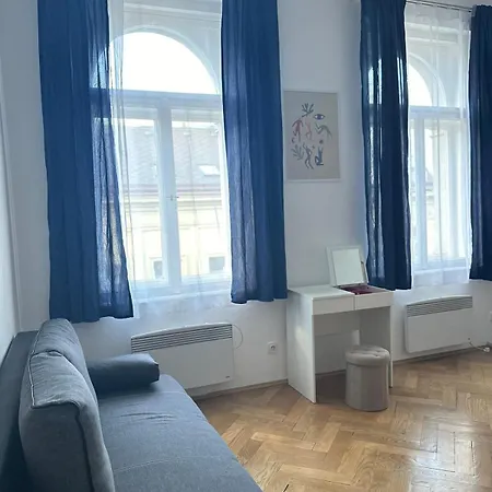 Chic Retreat On Skorepka Street * Prague
