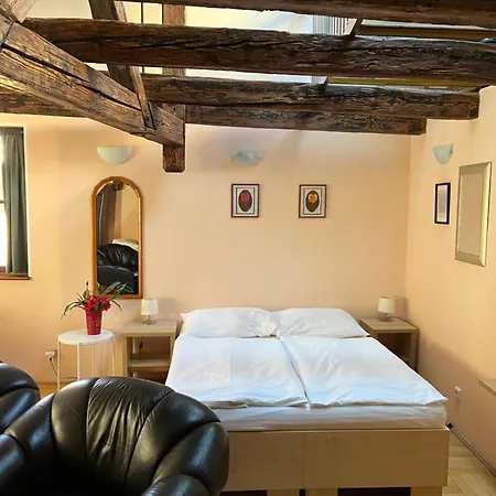 U Vejvodů * Praha