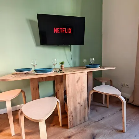 Flat In Zizkov -102- Apartamento