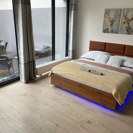 Apartment O2 Arena - Alex Prag