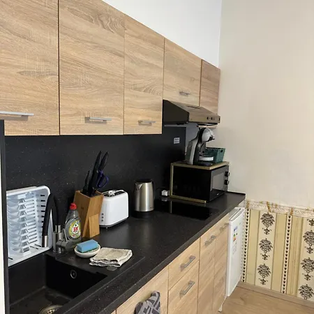 O2 Arena - Alex Apartment
