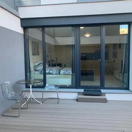 O2 Arena - Alex Apartment