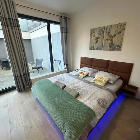 Apartment O2 Arena - Alex Prag