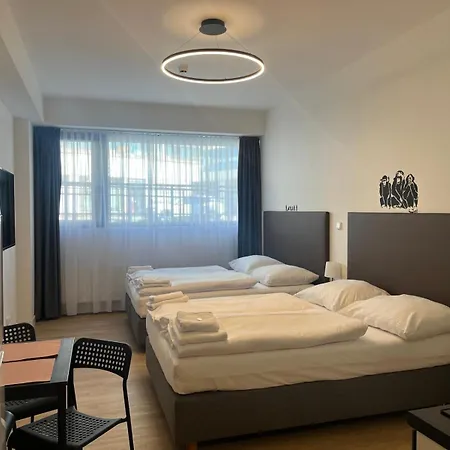 Post 120 Hotel Prag