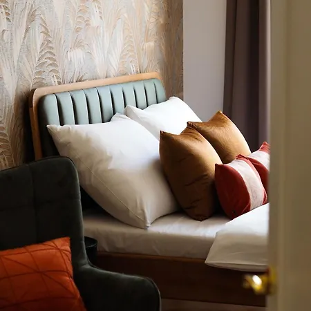 Rasinovo Nabrezi - Riverside Aparthotel Praha